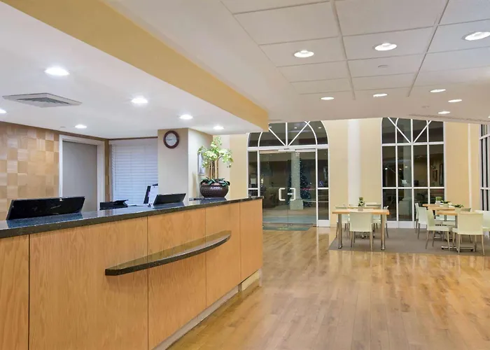 La Quinta Inn & Suites By Wyndham Sunrise