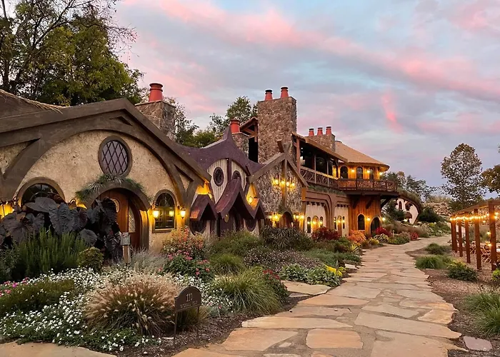 Family Hotel: Ancient Lore Village