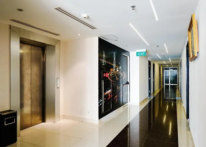 Empress Hotel Makassar City Center By Life