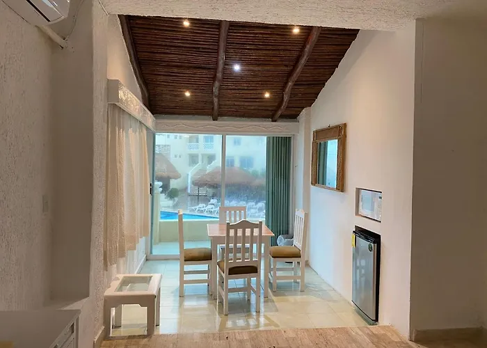 Cancun Plaza Condo Apartment