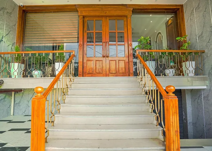 Pet Friendly hotel: Hotel Grand Cabbana By Levelup Hotels