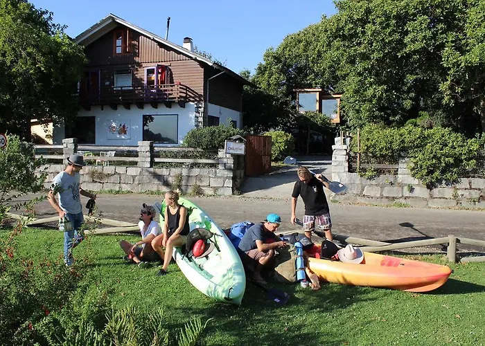 Chili Kiwi Lakefront Backpackers