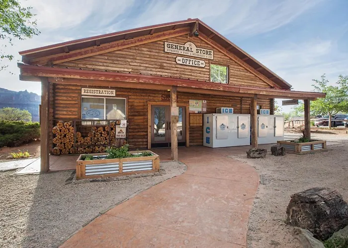Sun Outdoors Canyonlands Gateway