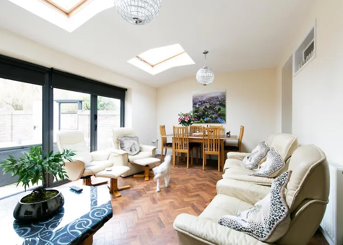 Pets Allowed Hotel Shrewsbury Cottage