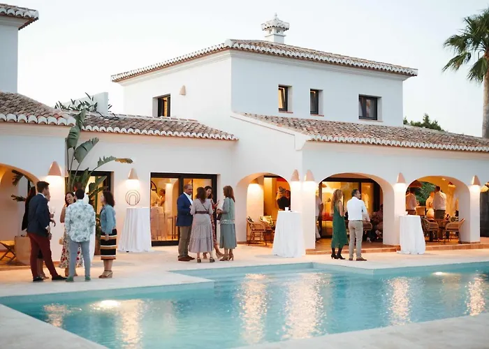 Adelante House