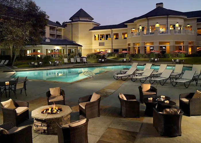 Boutique hotel only: Atlanta Evergreen Lakeside Resort