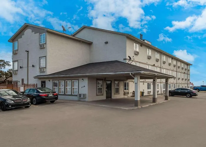 Express Inn & Suites Near Seaworld - Medical Center