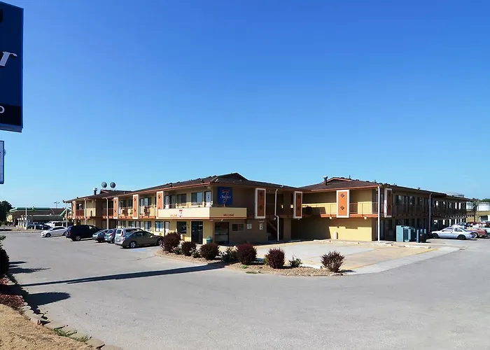 Hotel: Super 7 Motel