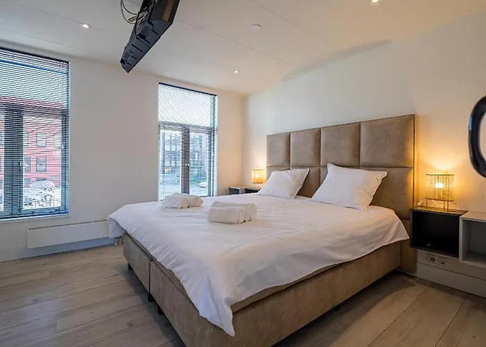 Cabine: Luxury City Home Alkmaar nearby Amsterdam.