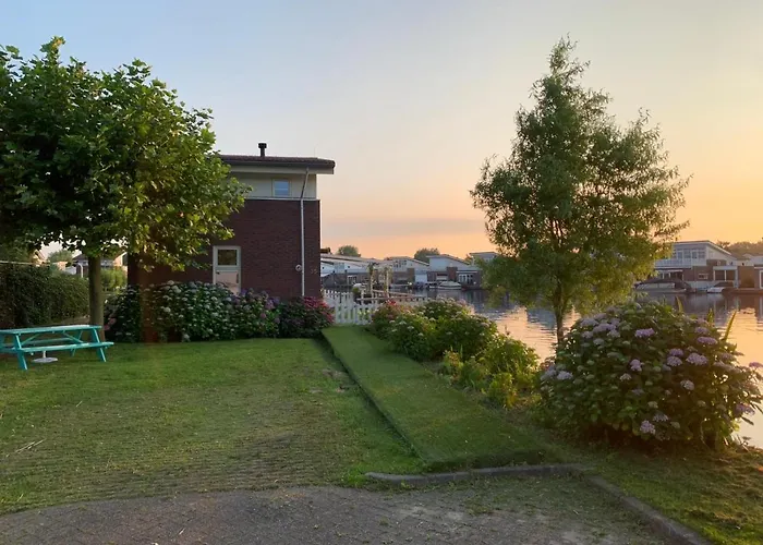Water Villa Minaro Vinkeveen