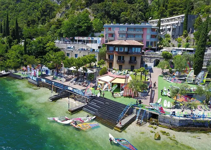 Surf Pier - Montagnoli Group