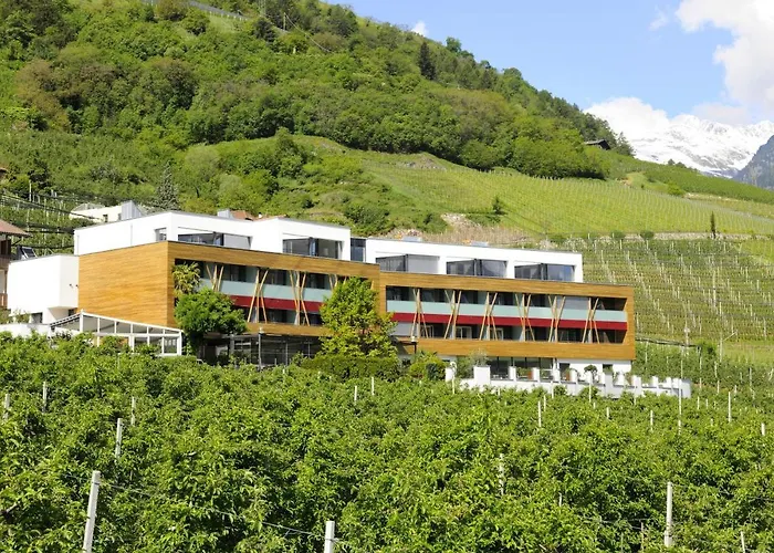 Bio & Wellnesshotel Pazeider - Healing Garden Above Meran