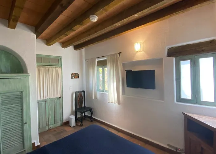 Casa Arbol Hotel