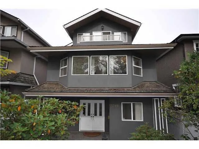 Airport Hotel: Alma Home