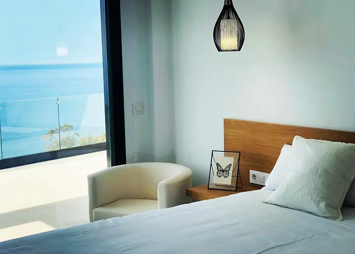 El Buzo Solo Cuatro Habitaciones En Regimen Alojamiento Y Desayuno