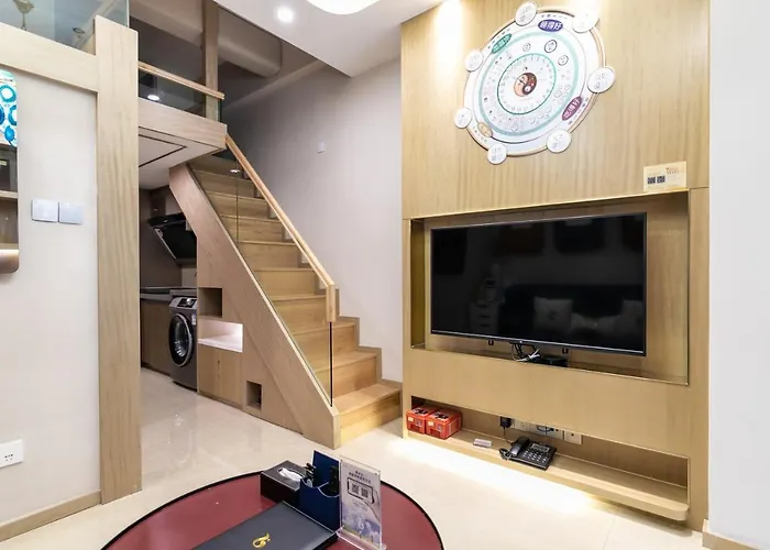 Cloud Land Apartment 翡翠华庭
