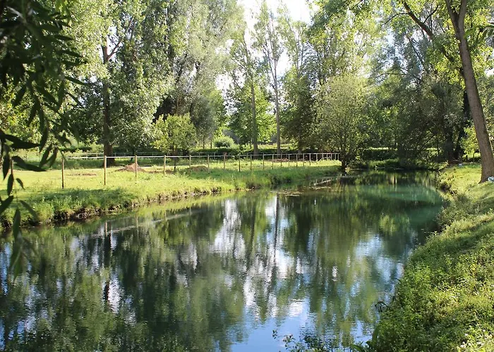 Chambres D'Hotes Les Ecuries De La Source