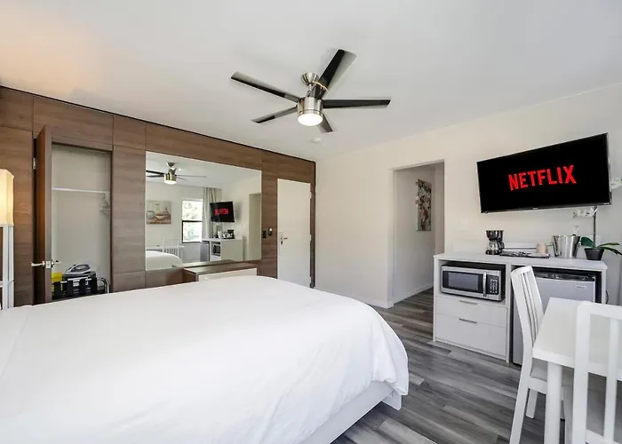 Deco Boutique Hotel