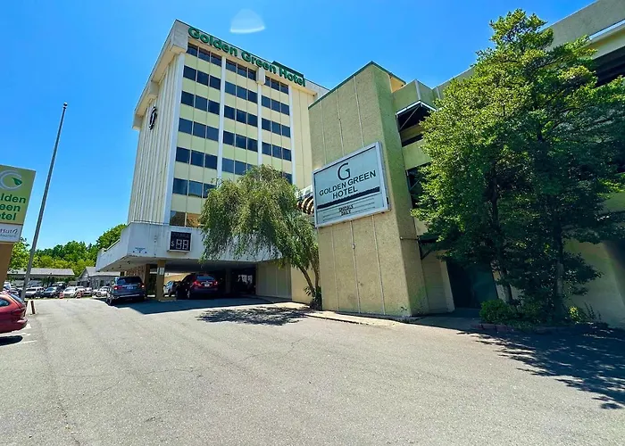 Golden Green Hotel By Oyo Charlotte