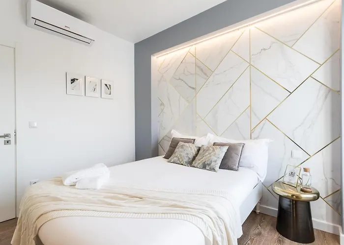 Hotel Aeroporto: Lisbon Airport Suites
