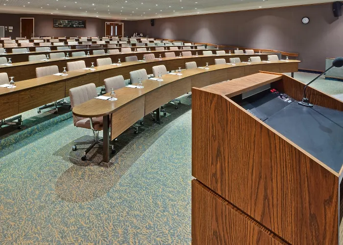 Pets Allowed Hotel Holiday Inn Memphis-University Of Memphis By Ihg