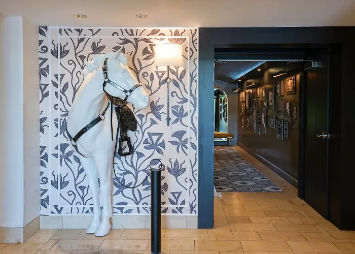 Resorts Guide Amarano Burbank-Hollywood
