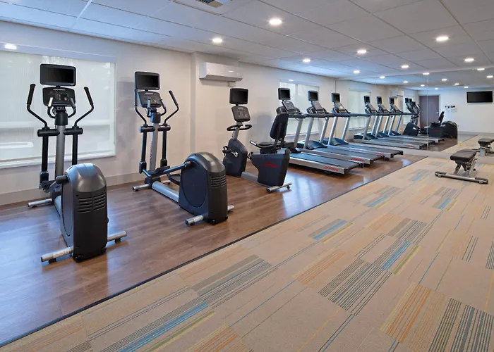 Holiday Inn Express & Suites Seattle-Sea-Tac Airport By Ihg
