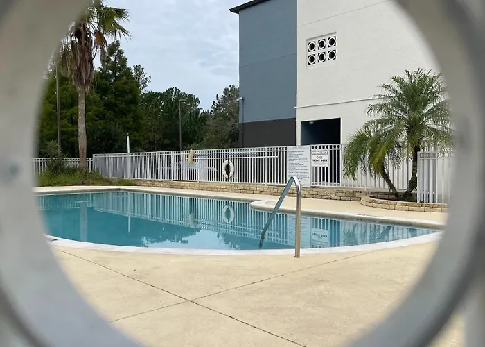 Destiny Palms Hotel Maingate West
