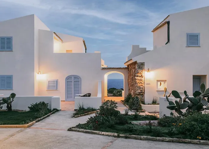 Hotel con tennis: Mangia'S Favignana Resort