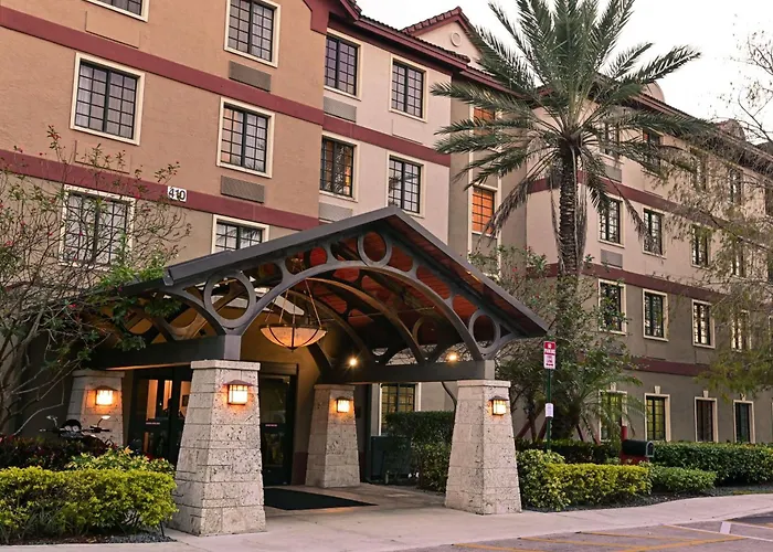 Pet Friendly hotel: Sonesta Es Suites Fort Lauderdale Plantation