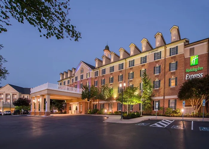 Holiday Inn Express State College At Williamsburg Square By Ihg