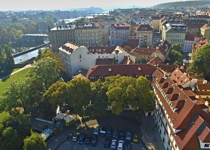 Pytloun Old Armoury Prague, Stara Zbrojnice