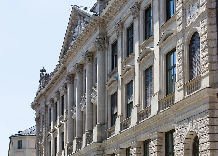  Rosewood Munich