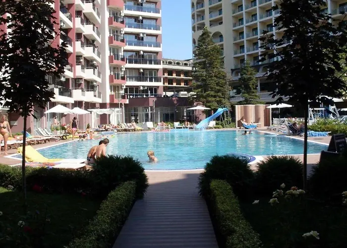 Admiral Plaza