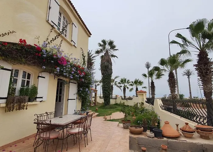 Pet Friendly hotel: Lara House 2