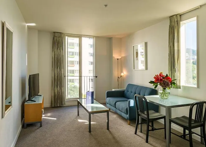Astelia Apartment Hotel