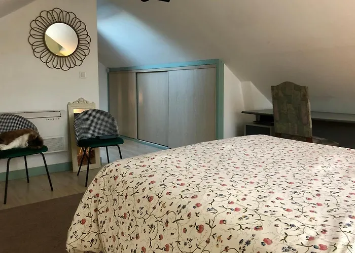 Chambre double avec salle de bain privative
