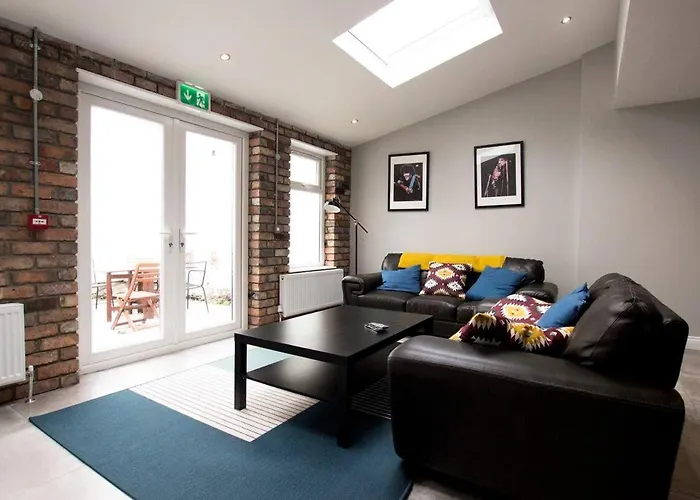 Modern City Centre Rooms