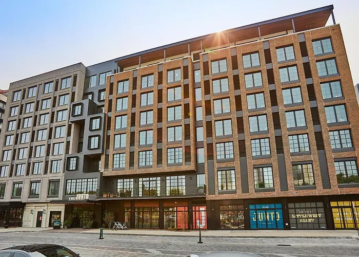 Central hotel: The Junto Hotel
