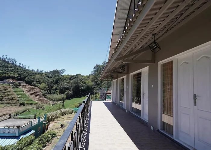 Tea Leaf Stays By Brown Tree Resorts