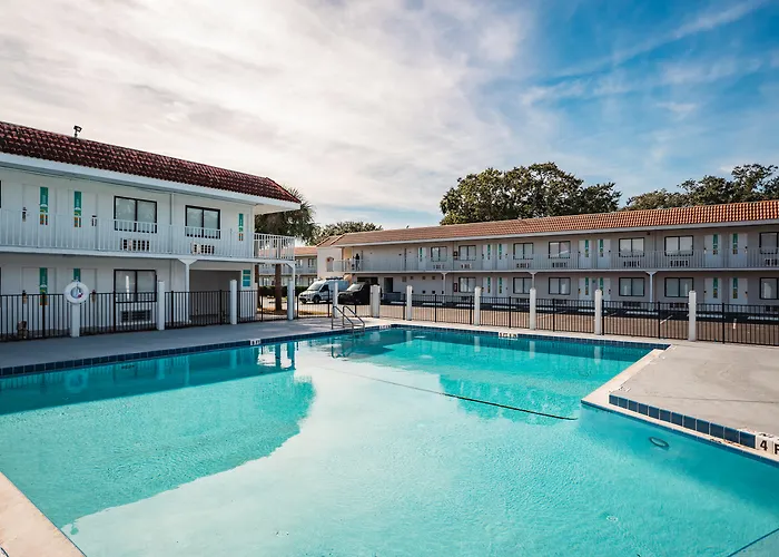 Travelodge By Wyndham Orlando Lake Buena Vista South
