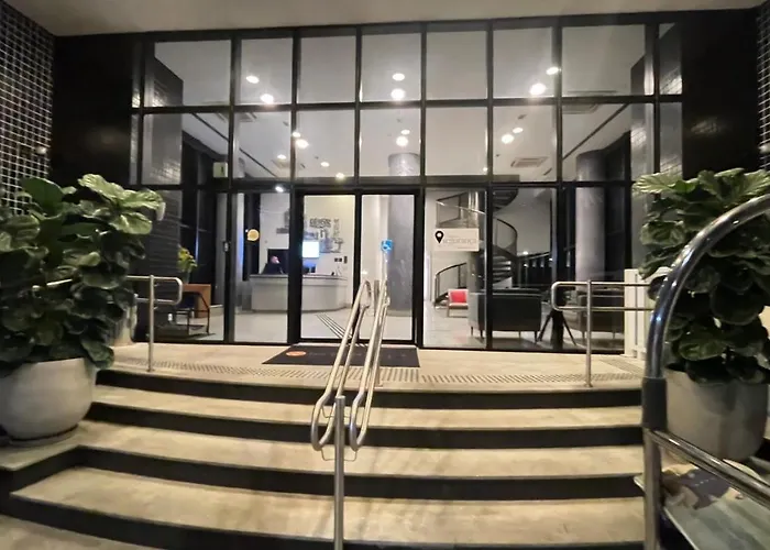  Apartamento dentro de jardins garagem inclusa