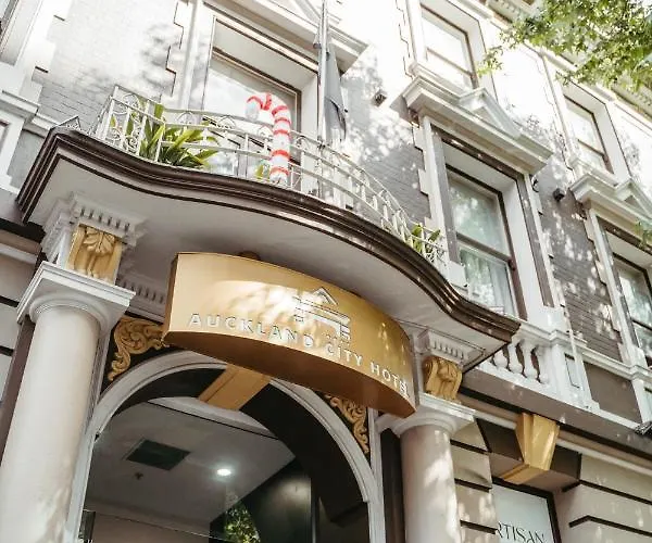 Family Hotel: Auckland City Hotel - Hobson St