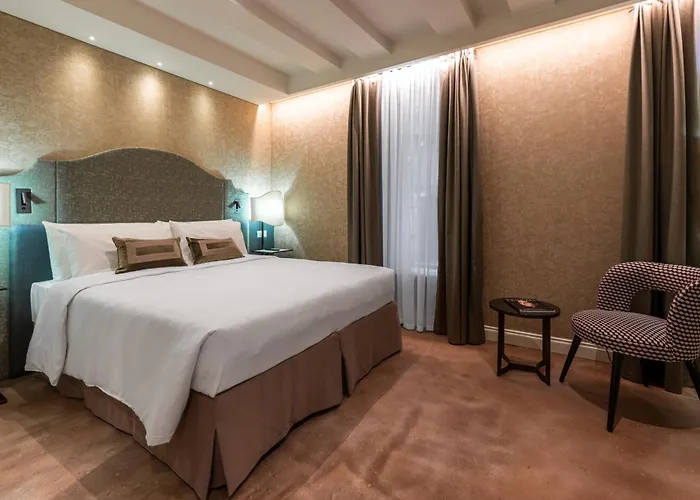 Acca Hotel