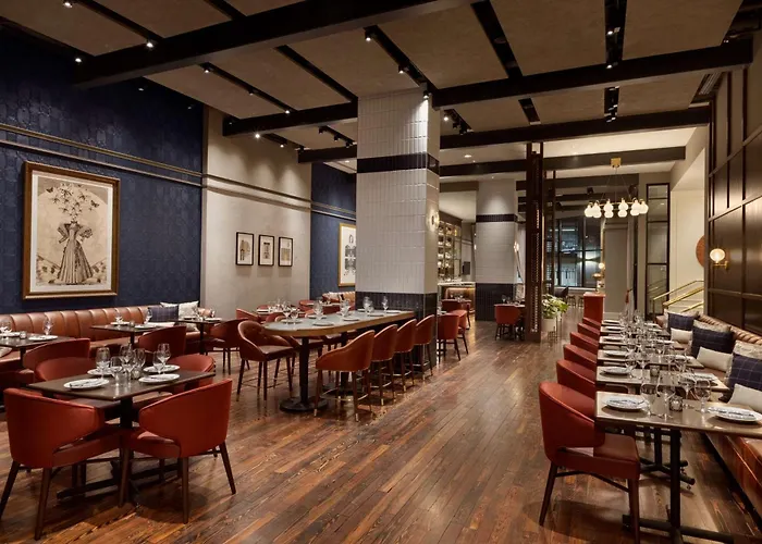 106 Jefferson Huntsville, Curio Collection By Hilton