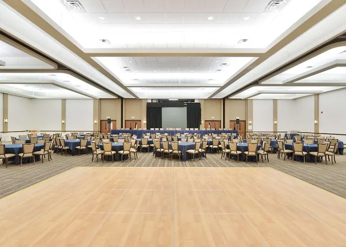 Lismore Eau Claire - A Doubletree By Hilton