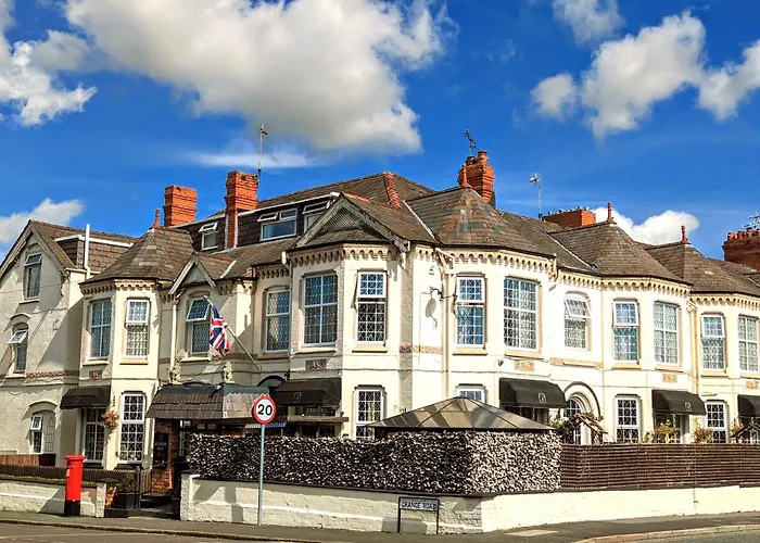 Brookside Hotel & Restaurant ,Suitable For Solo Travelers Couples Educational Groups Families & Contractors Welcome