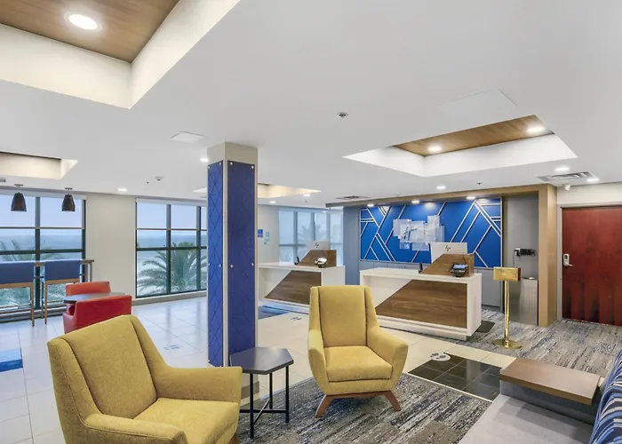 Casino hotel: Holiday Inn Express - Gulfport Beach By Ihg