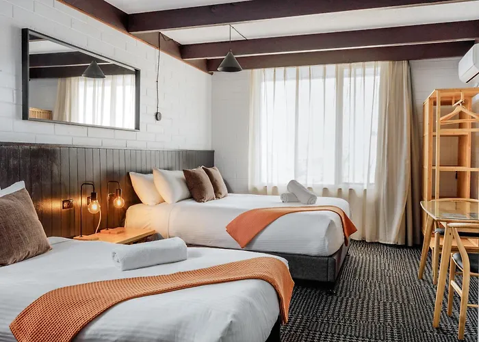 Family Hotel: M Hotel