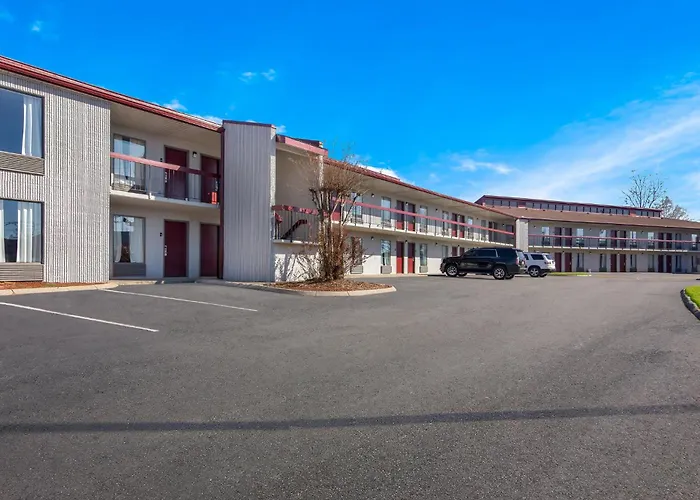Hotel: Red Roof Inn & Suites Monroe, Nc